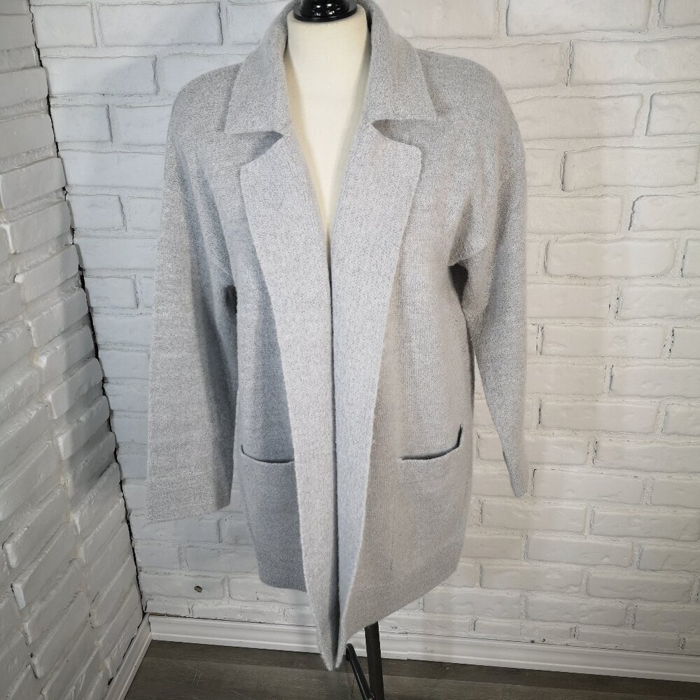Thread & Supply Ladies Size Medium Grey Longer Open Cardigan